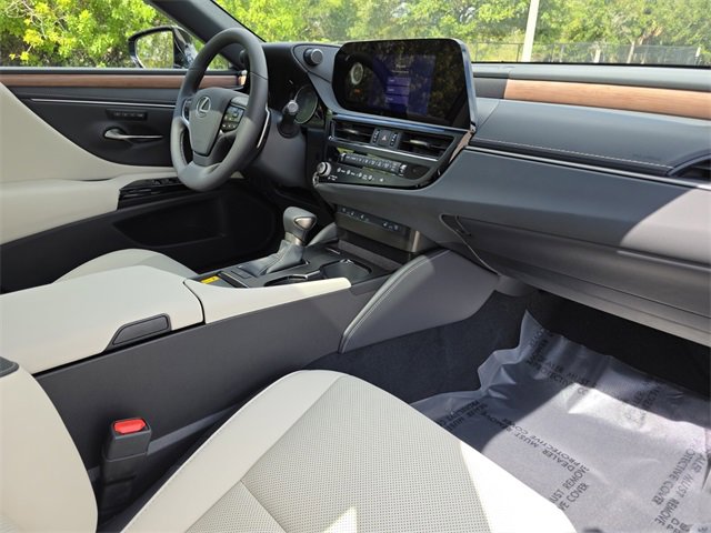 New 2025 Lexus ES 350 w/ Premium Package image 9
