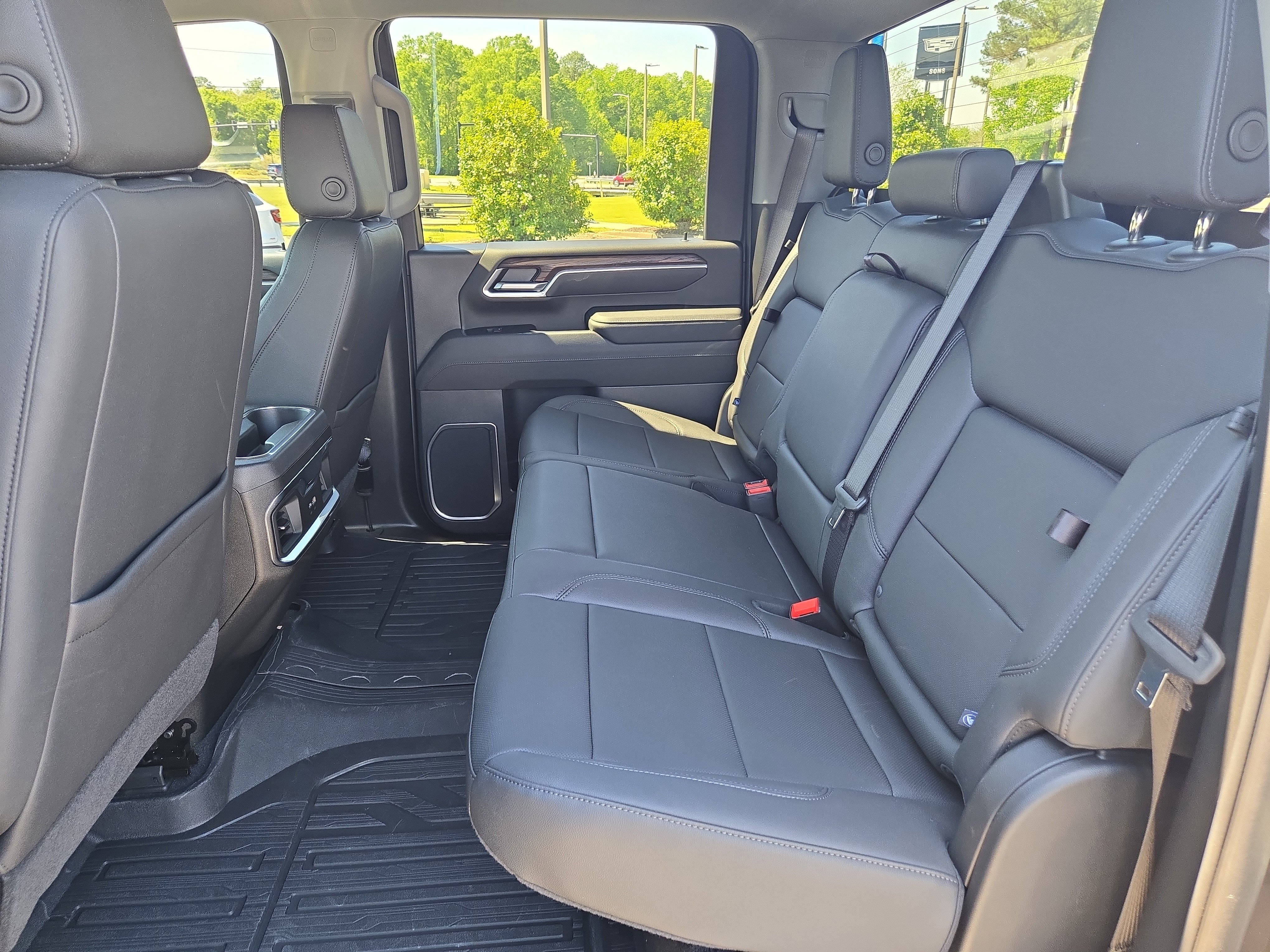 Used 2025 GMC Sierra 2500 SLT w/ SLT Convenience Package AWD/4WD image 20