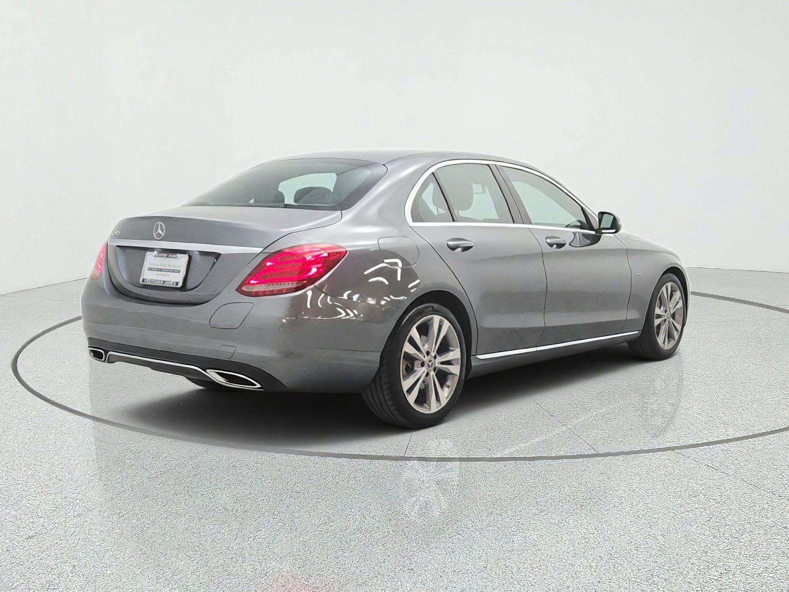Used 2018 Mercedes-Benz C 350e Sedan image 5