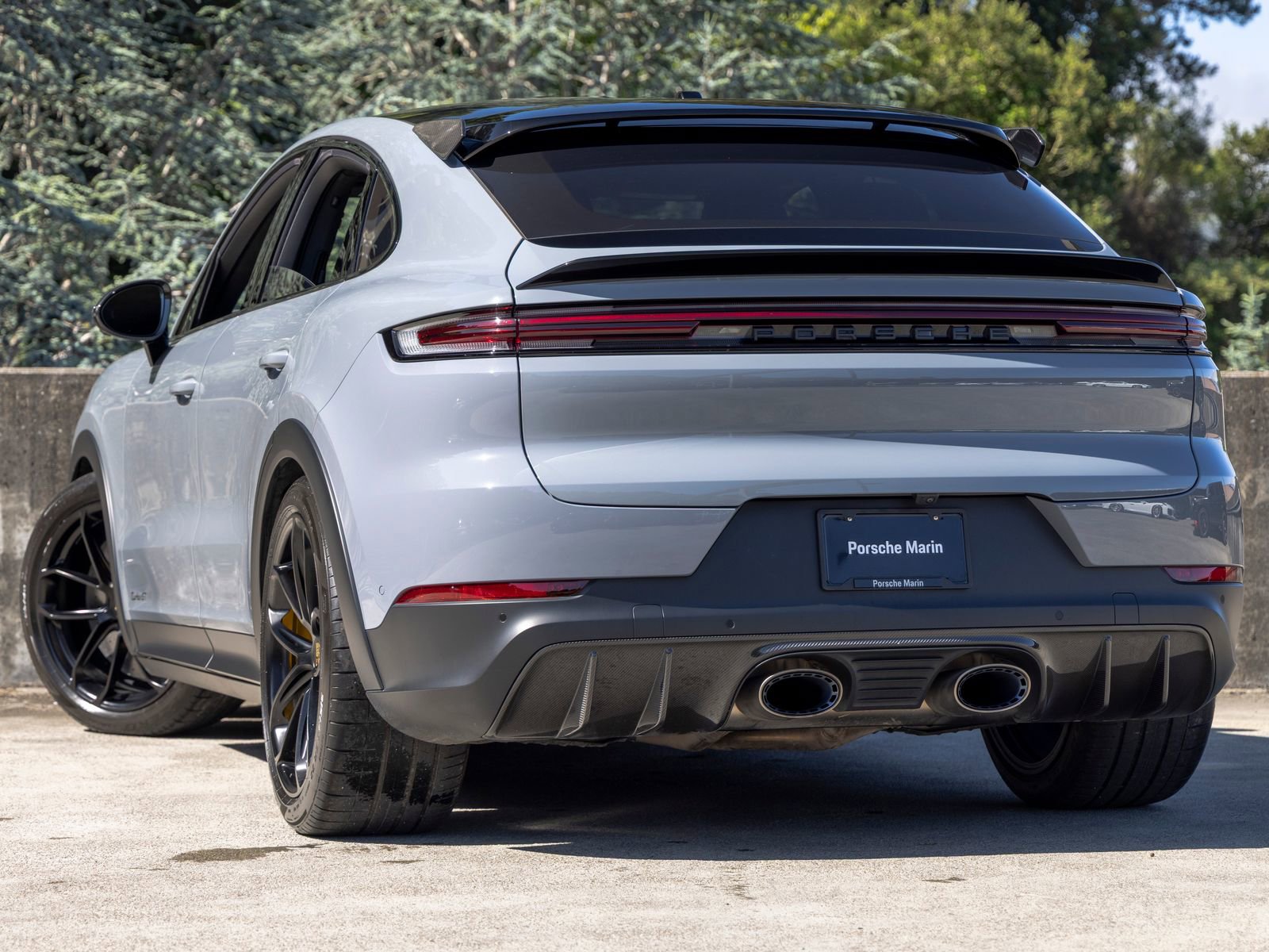 Certified 2024 Porsche Cayenne Turbo GT AWD/4WD image 3
