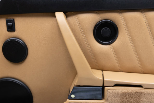 Used 1994 Porsche 911 Carrera 4 image 48