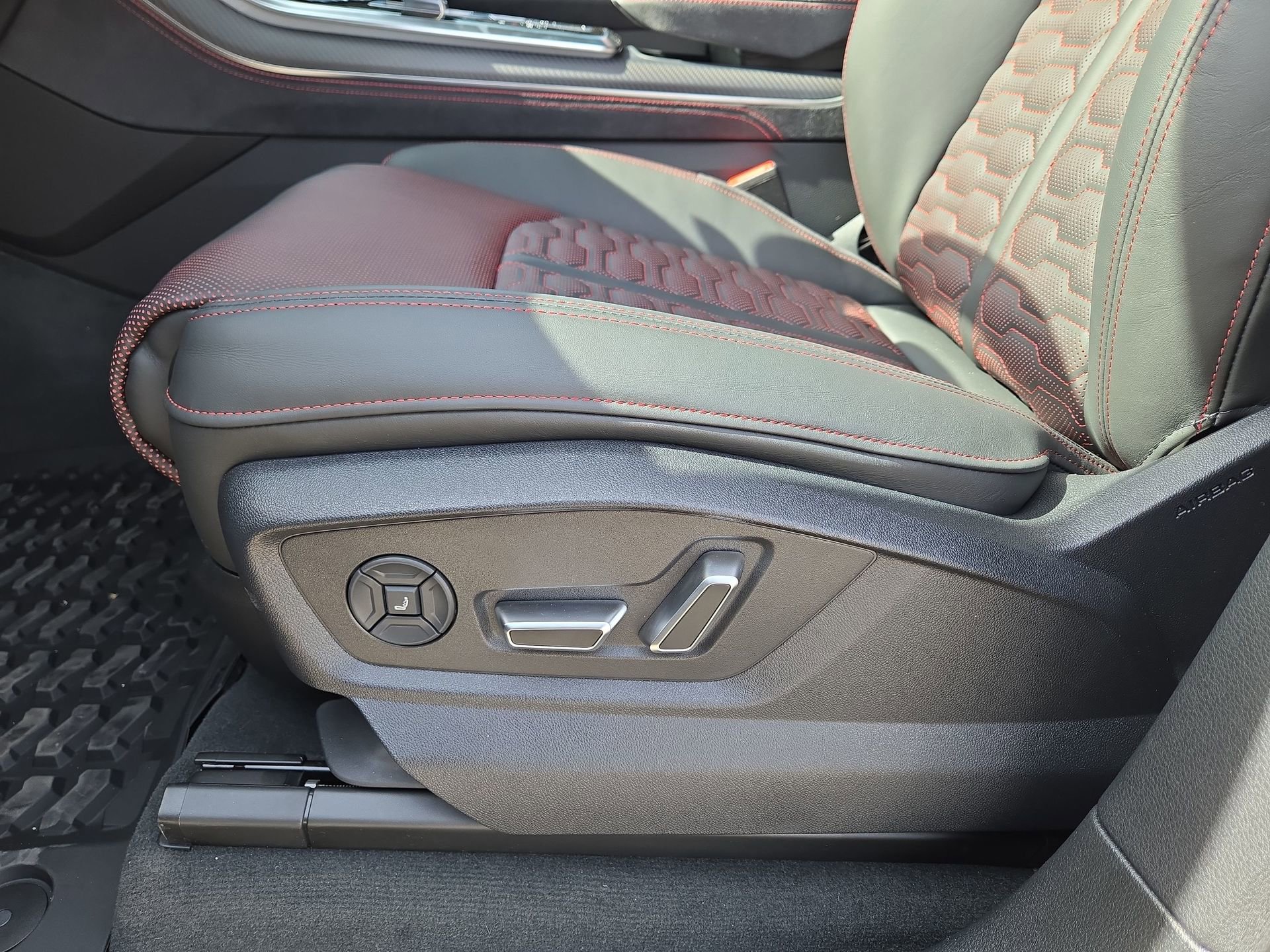 New 2026 Audi RS Q8 performance image 17