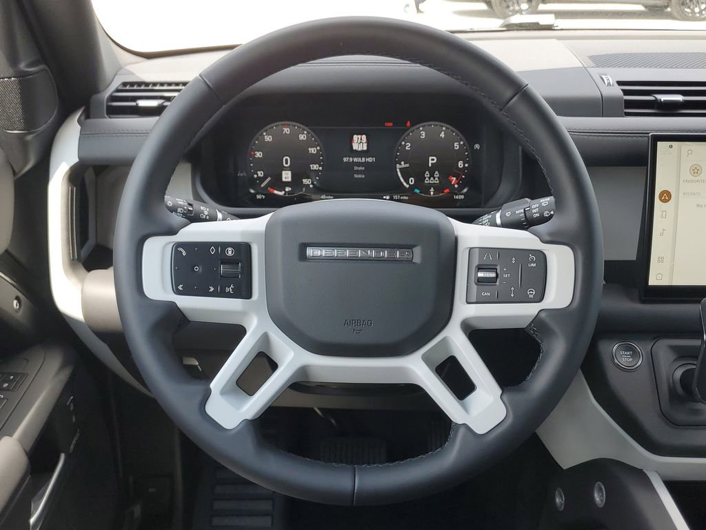 Certified 2025 Land Rover Defender 130 X-Dynamic SE image 32