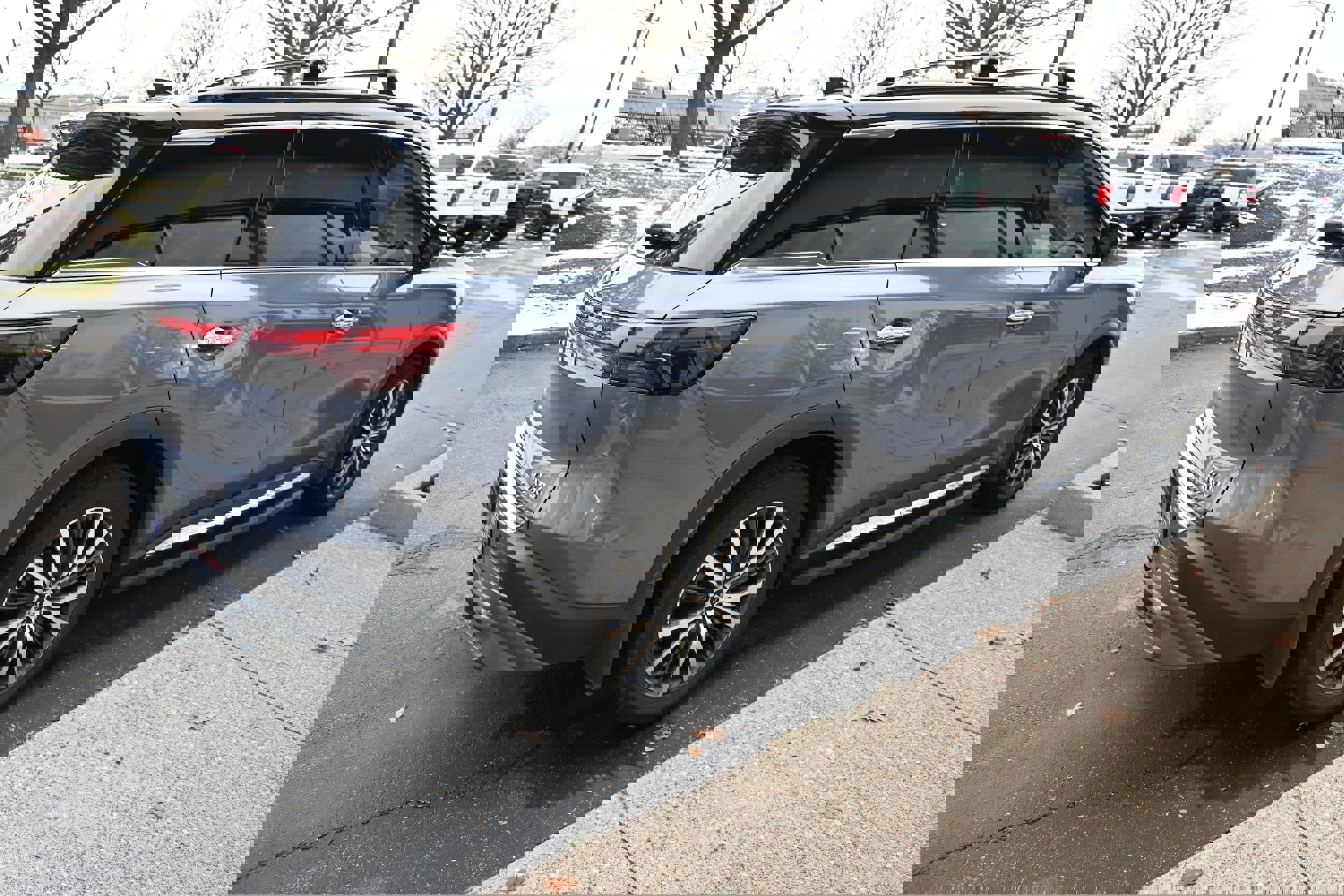 Used 2023 INFINITI QX60 Autograph w/ Cargo Package image 4