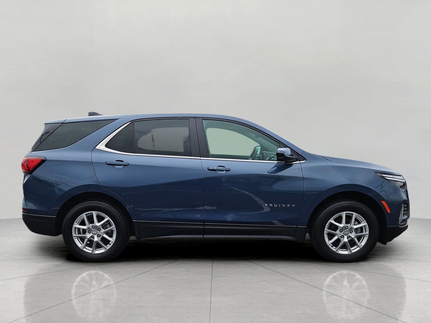 Certified 2024 Chevrolet Equinox LT AWD/4WD image 9