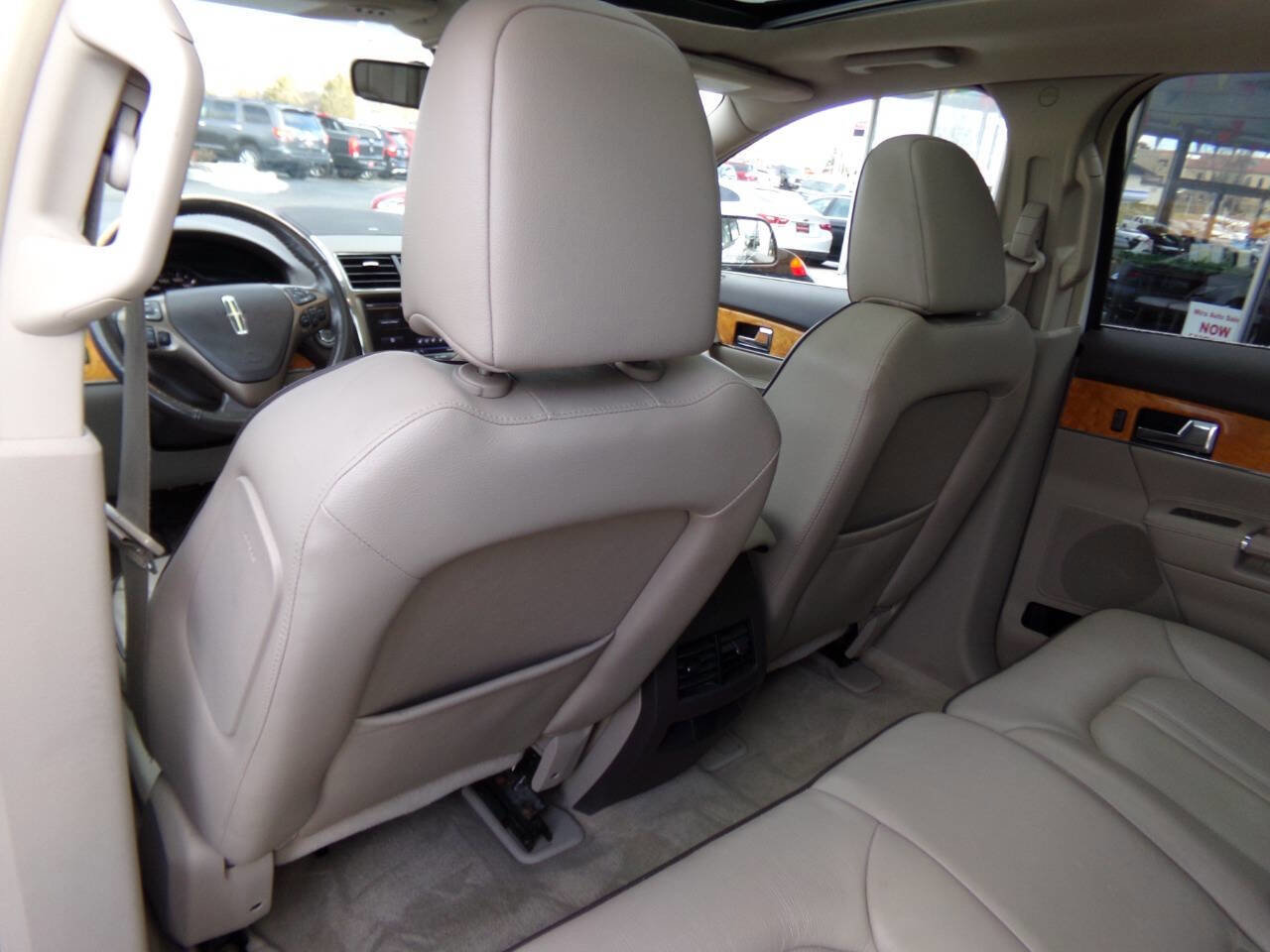 Used 2012 Lincoln MKX FWD image 14