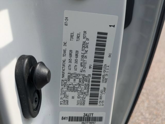 Used 2024 Toyota Sequoia Platinum w/ TRD Off-Road Package AWD/4WD image 32