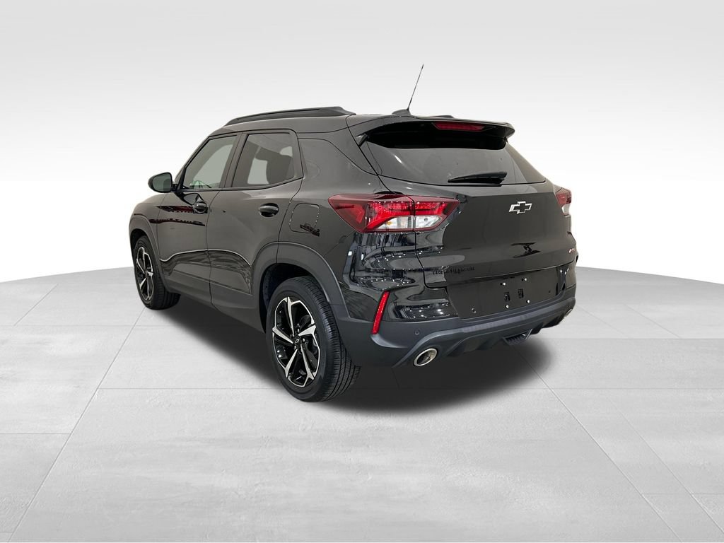 Used 2022 Chevrolet TrailBlazer RS w/ Sun and Liftgate Package FWD image 3