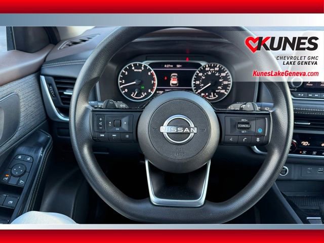 Used 2023 Nissan Rogue SV image 33