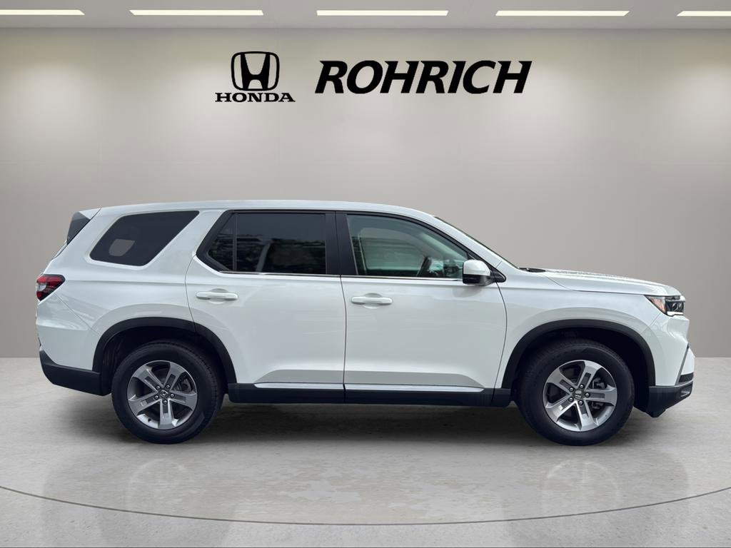 Used 2025 Honda Pilot EX-L image 5