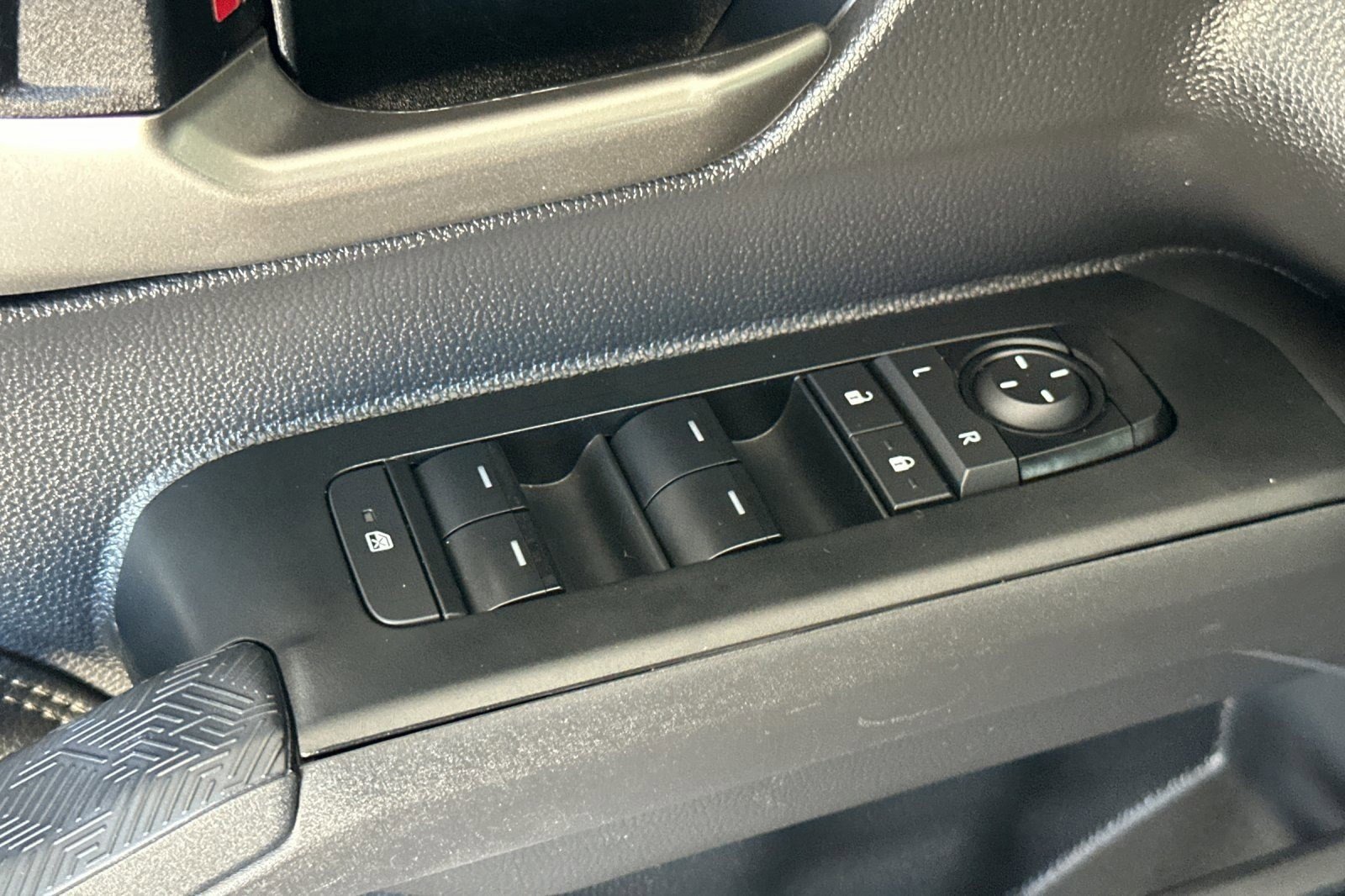 Used 2024 Toyota Tacoma Limited AWD/4WD image 13