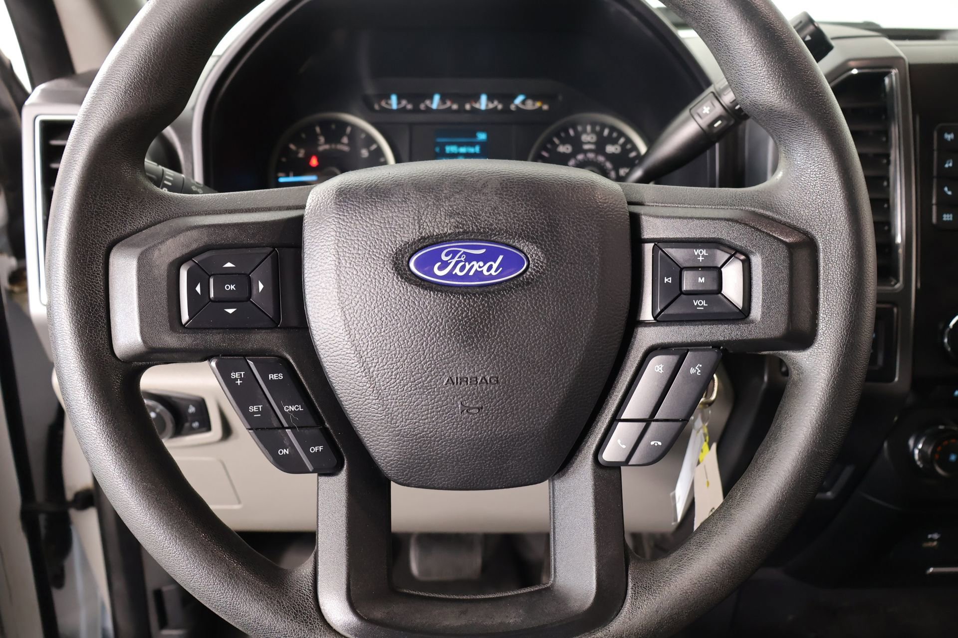 Used 2018 Ford F150 XLT image 3