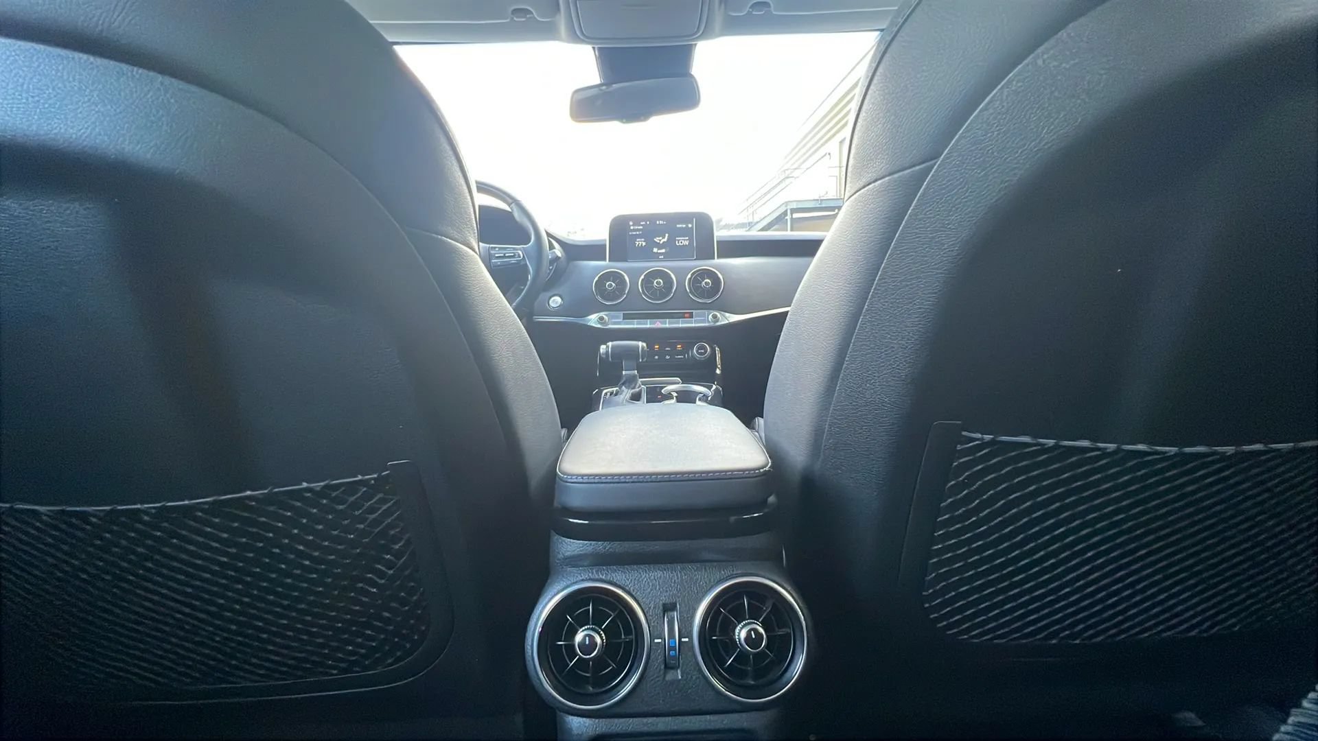 Used 2018 Kia Stinger RWD image 38