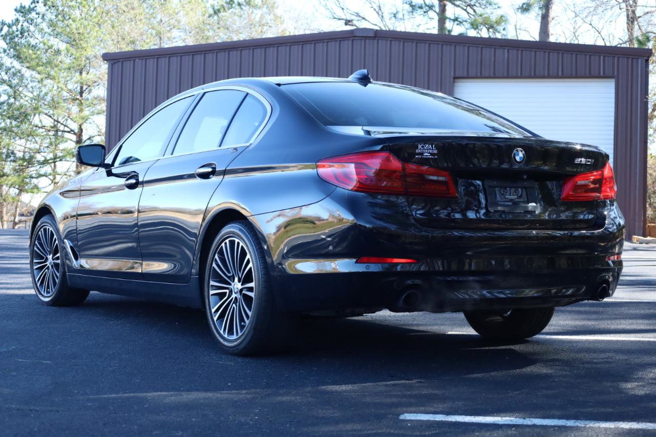 Used 2017 BMW 530i w/ Premium Package RWD image 3