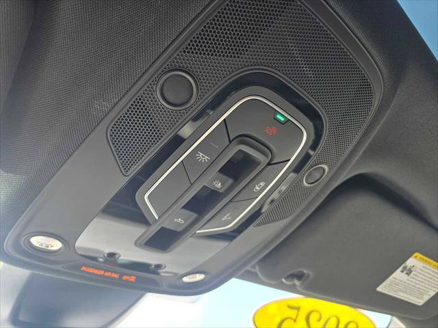 Used 2025 Audi SQ7 Premium Plus AWD/4WD image 37