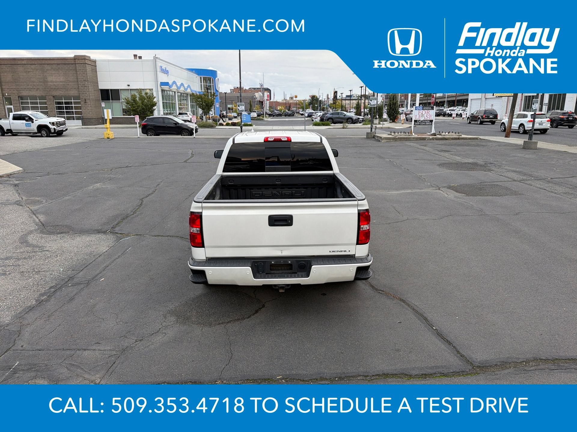 Used 2015 GMC Sierra 1500 Denali w/ Driver Alert Package AWD/4WD image 9
