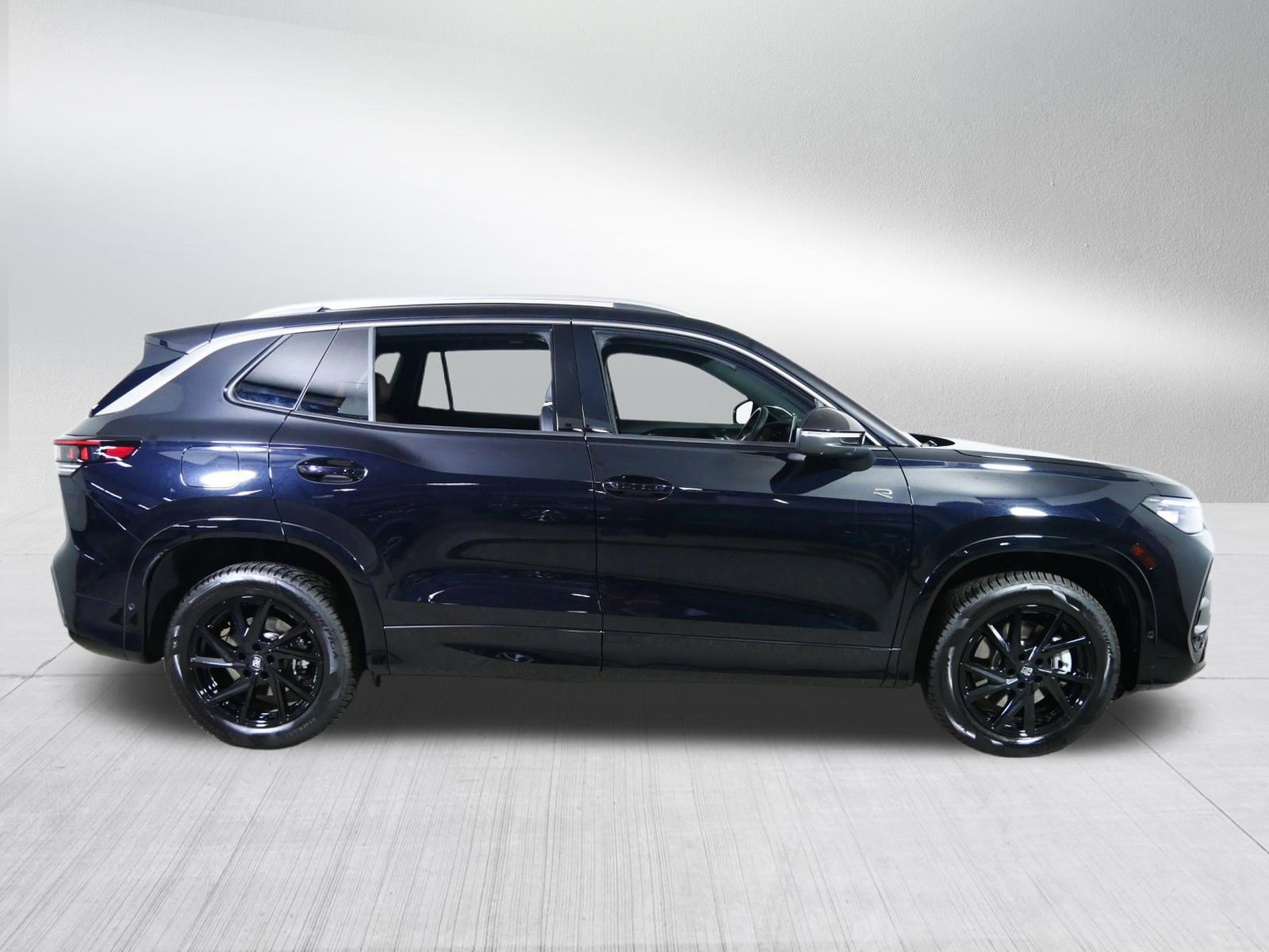 Used 2026 Volkswagen Tiguan SEL R-Line AWD/4WD image 8