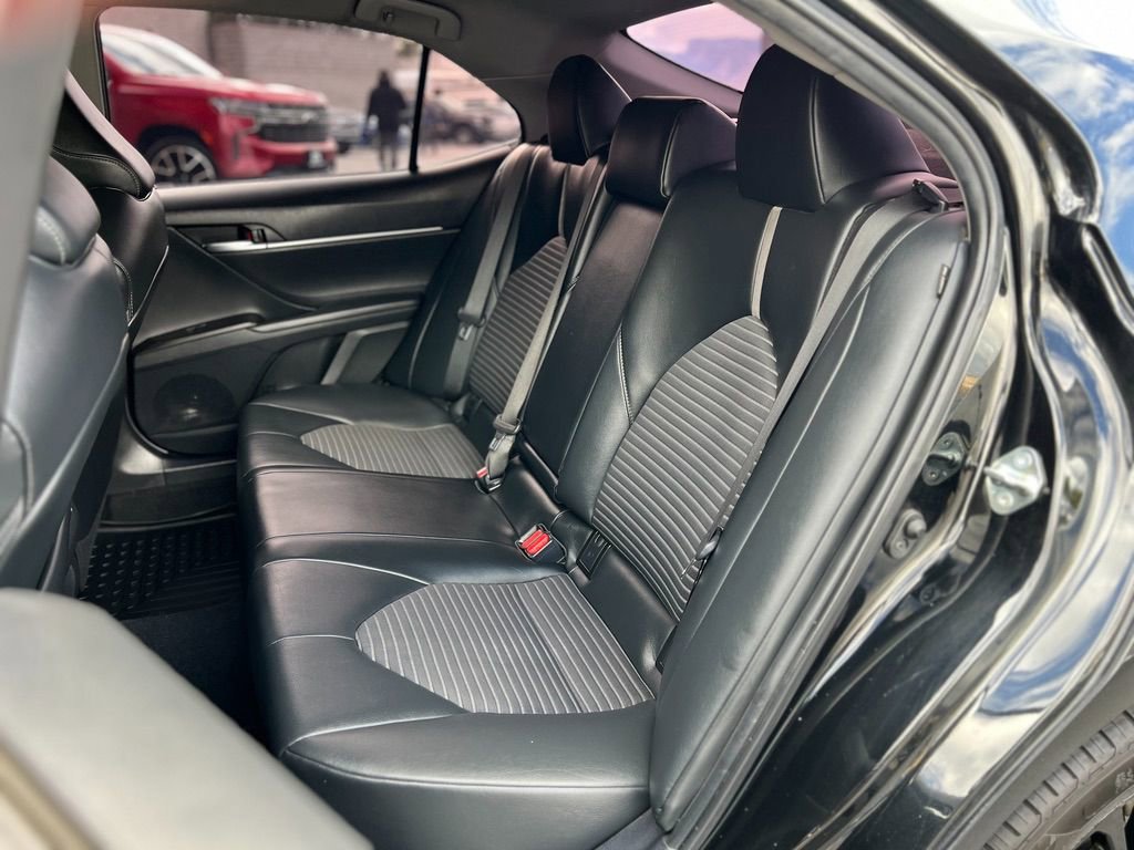 Used 2021 Toyota Camry SE image 24
