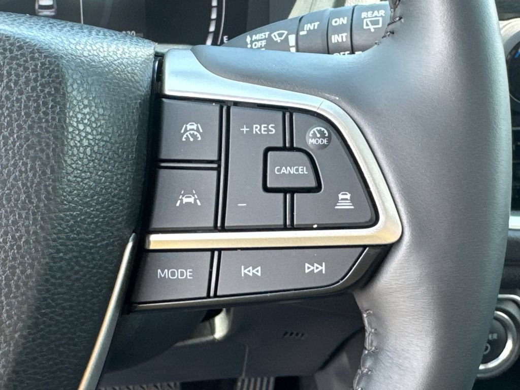 Used 2024 Toyota Grand Highlander XLE FWD image 29
