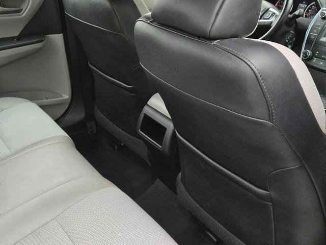 Used 2016 Toyota Camry SE FWD image 10