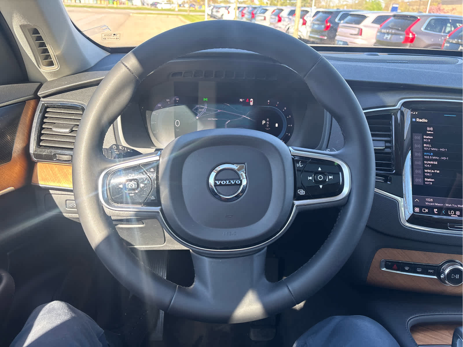 Used 2023 Volvo XC90 B6 Plus w/ Protection Package Premier AWD/4WD image 14