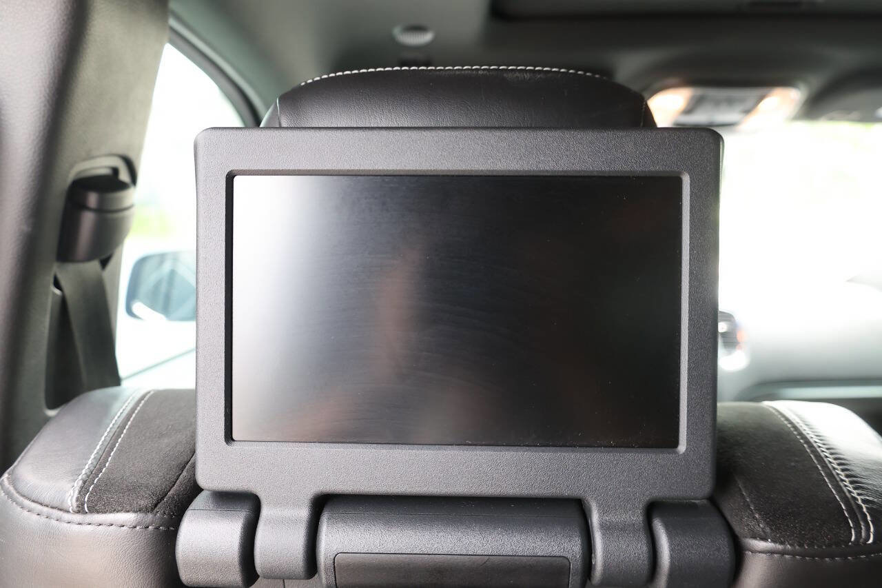 Used 2018 Dodge Durango SRT w/ Trailer Tow Group IV image 25