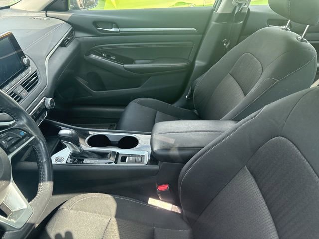 Used 2022 Nissan Altima 2.5 SV w/ SV Premium Package FWD image 12