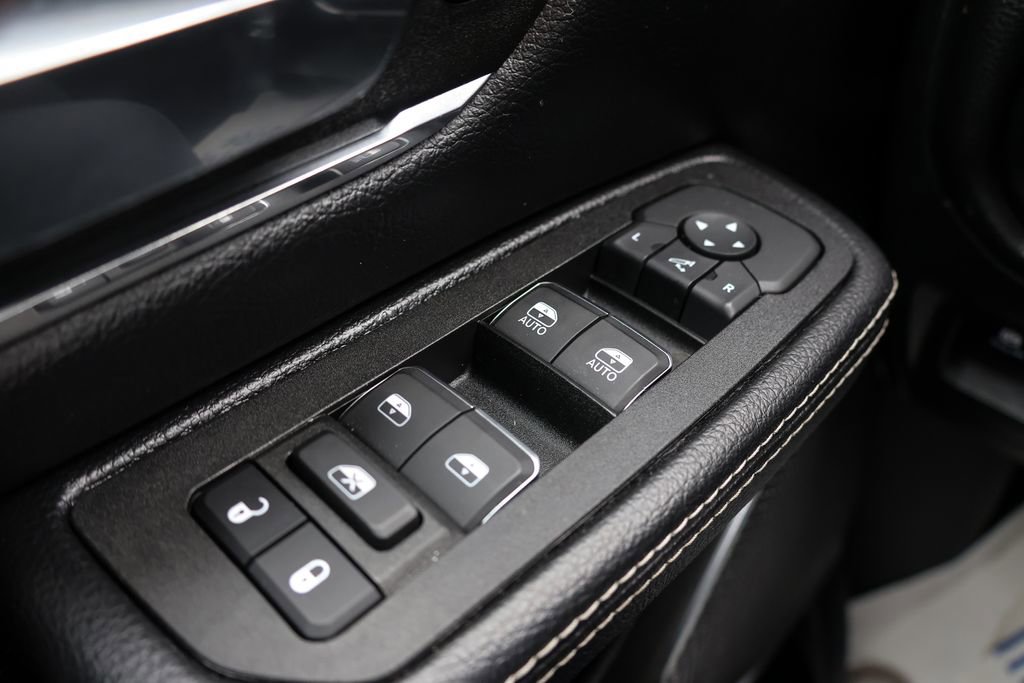 Used 2025 RAM 1500 Laramie image 42