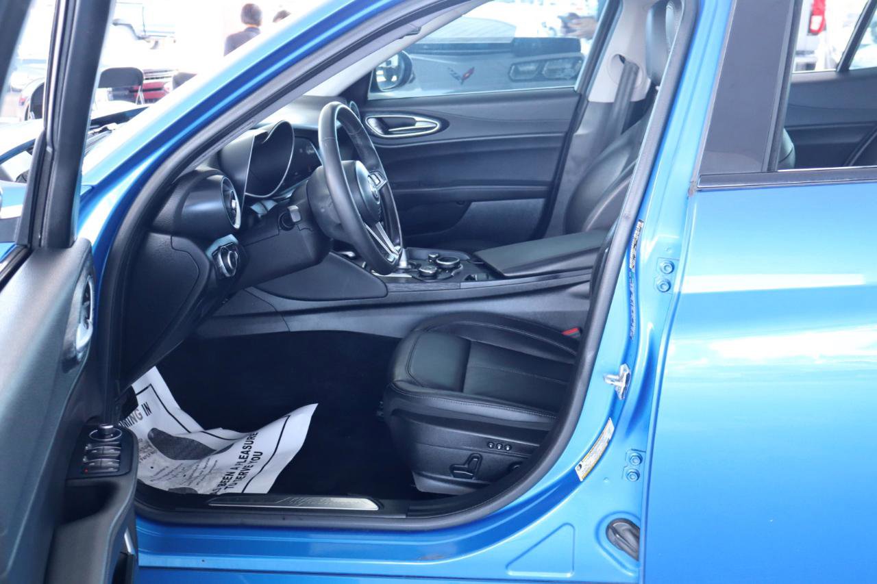 Used 2018 Alfa Romeo Giulia RWD image 15