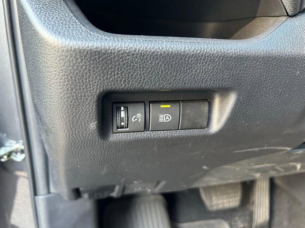 Used 2024 Toyota RAV4 LE AWD/4WD image 17