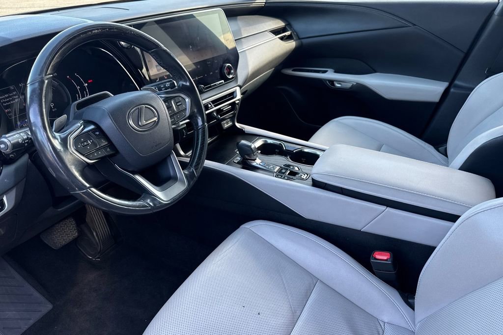 Used 2023 Lexus RX 350h w/ Accessory Package (Z1) image 10