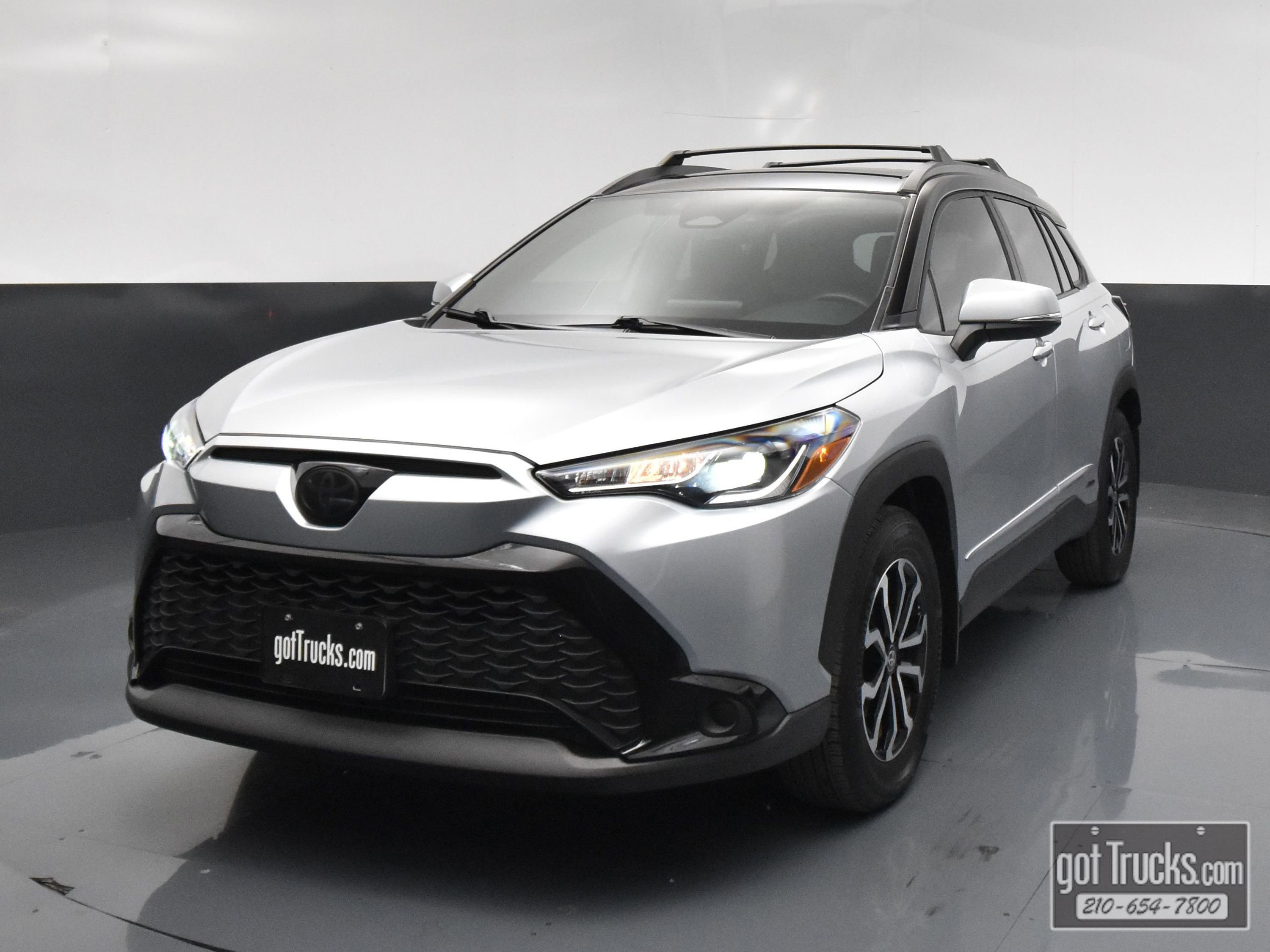 Used 2024 Toyota Corolla Cross AWD Hybrid image 46