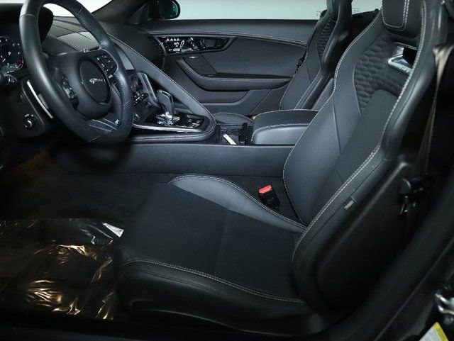 Used 2024 Jaguar F-TYPE R image 17