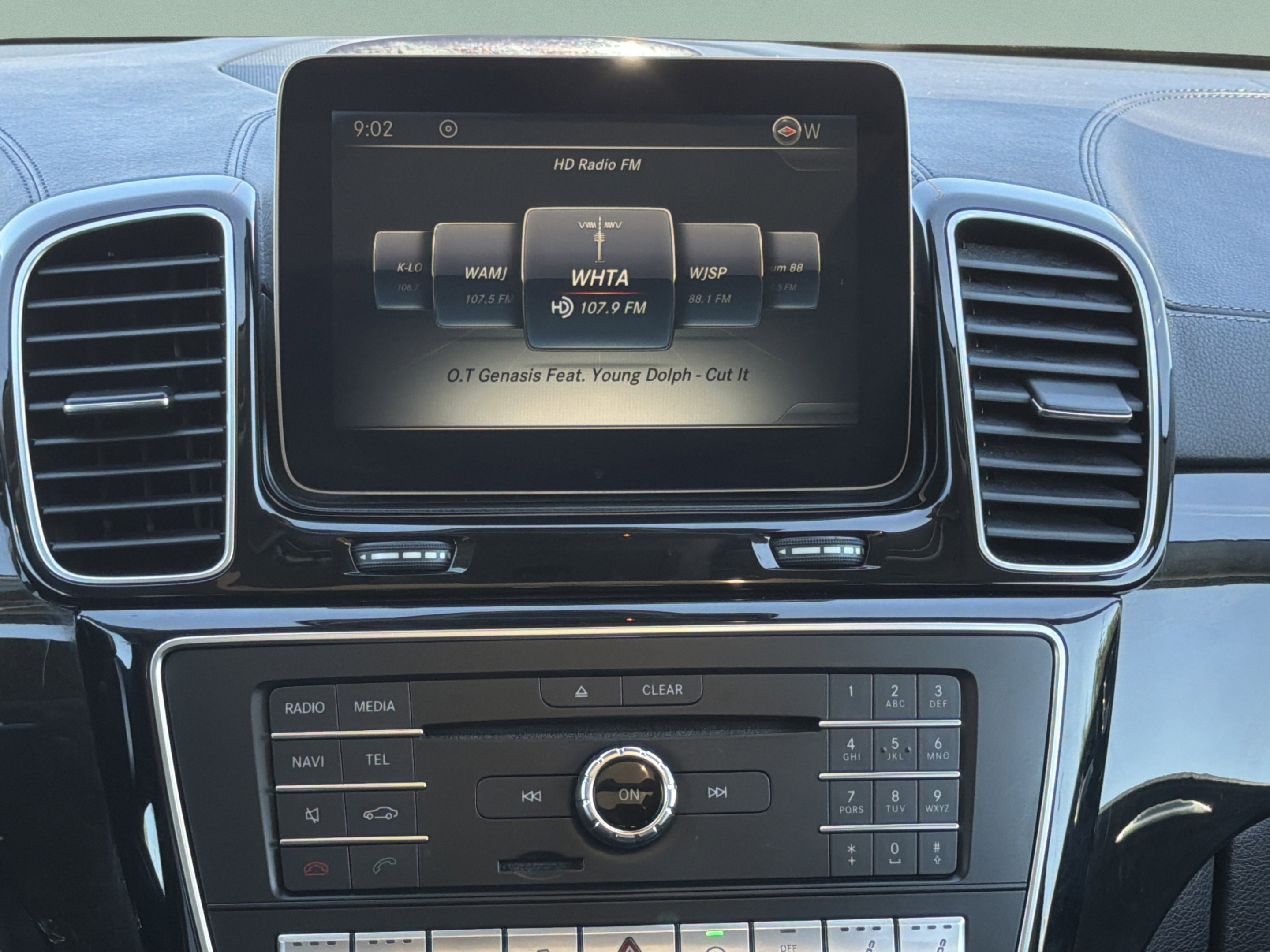 Used 2017 Mercedes-Benz GLS 550 4MATIC image 27