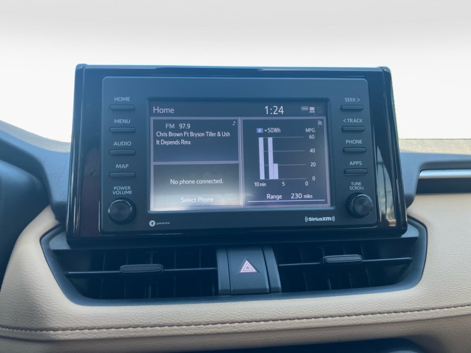 Used 2021 Toyota RAV4 XLE image 21