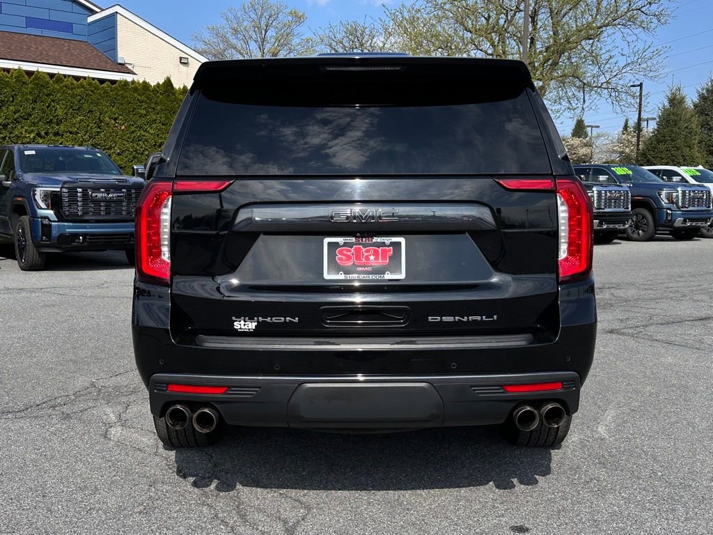 Used 2023 GMC Yukon Denali Ultimate AWD/4WD image 9