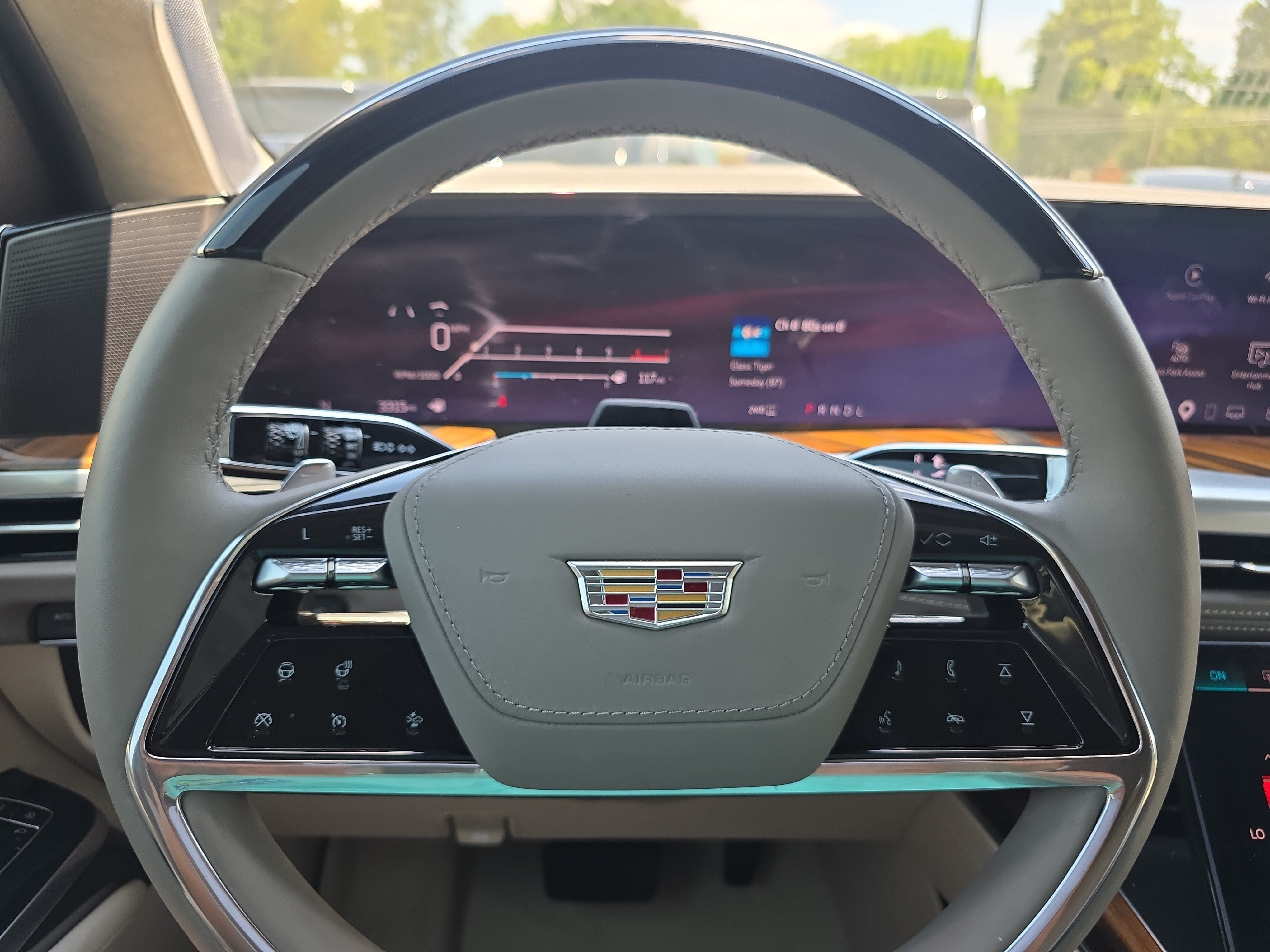 Used 2026 Cadillac Escalade Platinum Sport w/ LPO, Floor Liner Package AWD/4WD image 20