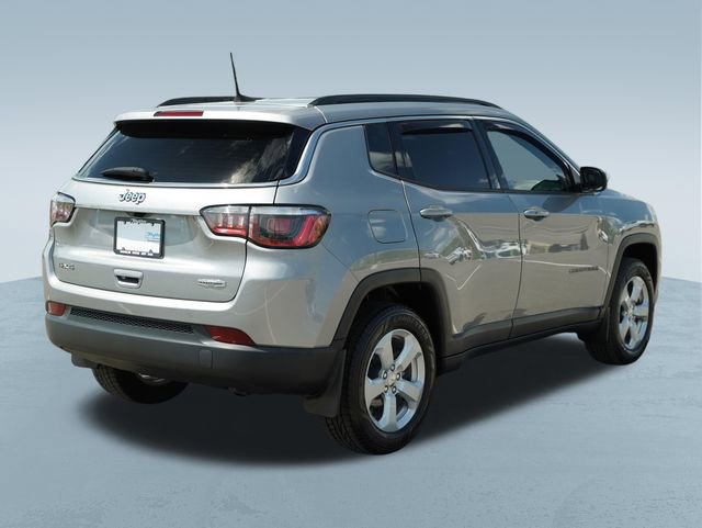 Used 2020 Jeep Compass Latitude w/ Cold Weather Group AWD/4WD image 9