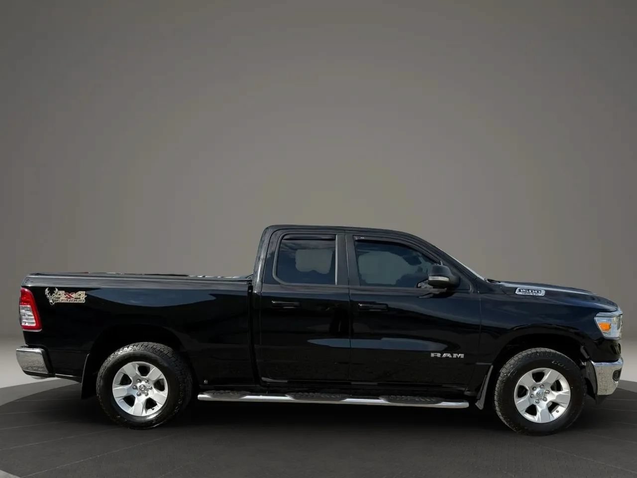 Used 2021 RAM 1500 Big Horn AWD/4WD image 3