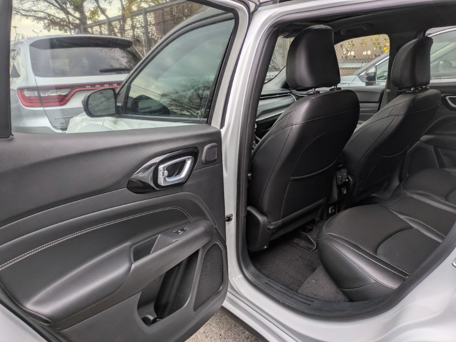 Used 2023 Jeep Compass High Altitude image 8