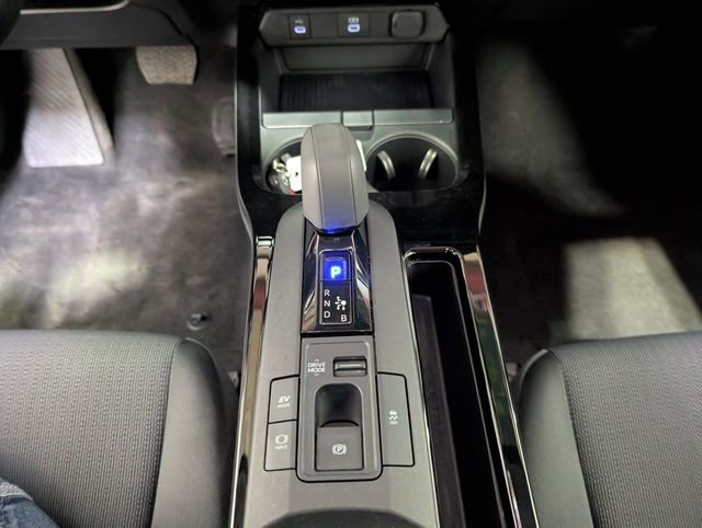 Used 2025 Toyota Prius LE FWD image 22