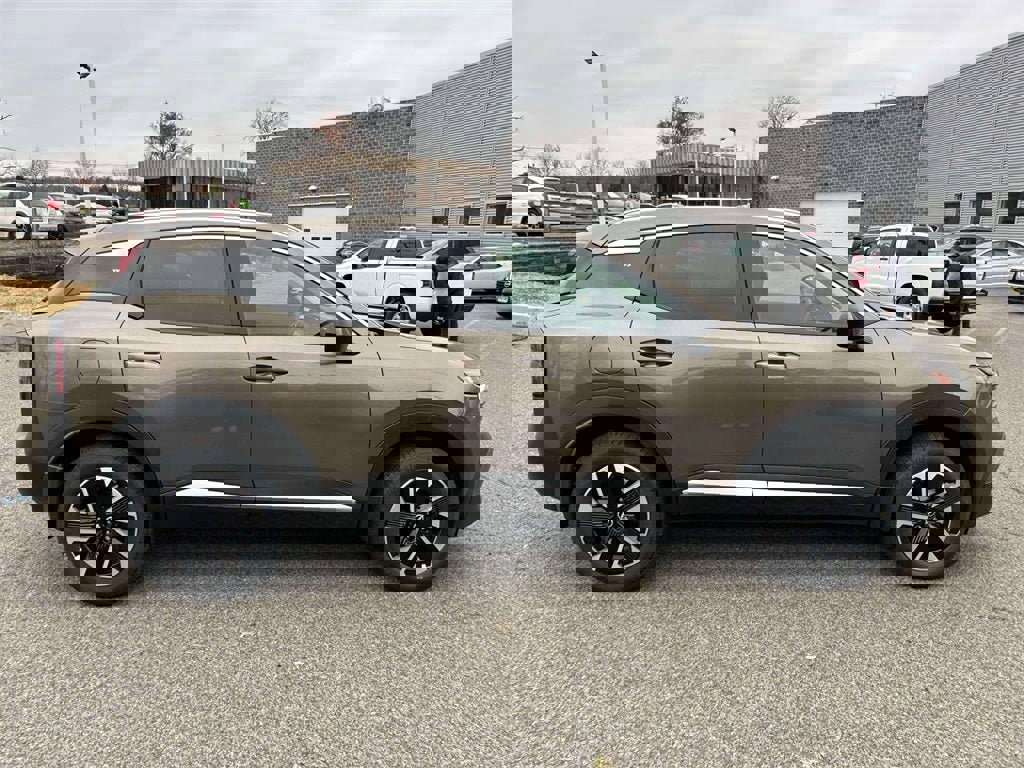 New 2026 Nissan Kicks SV w/ SV Premium Package image 4