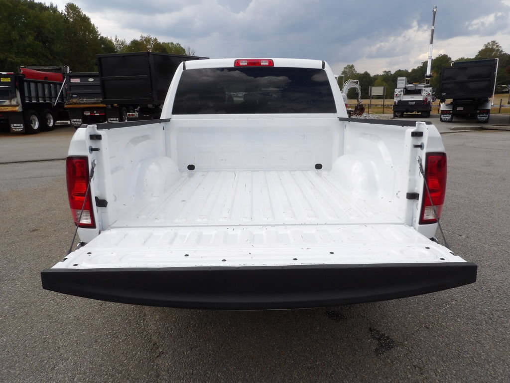 Used 2022 RAM 1500 Classic SLT RWD image 44