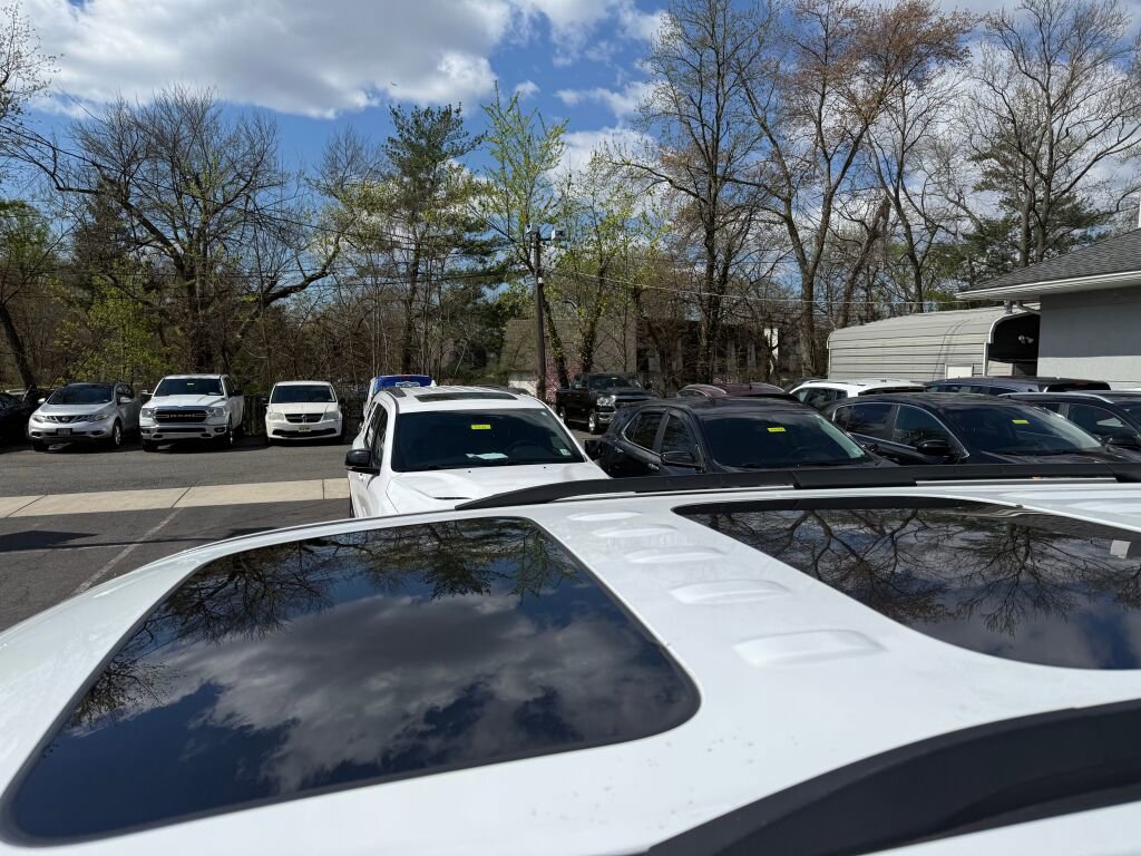 Used 2019 Chevrolet Traverse LT w/ LT Premium Package AWD/4WD image 9