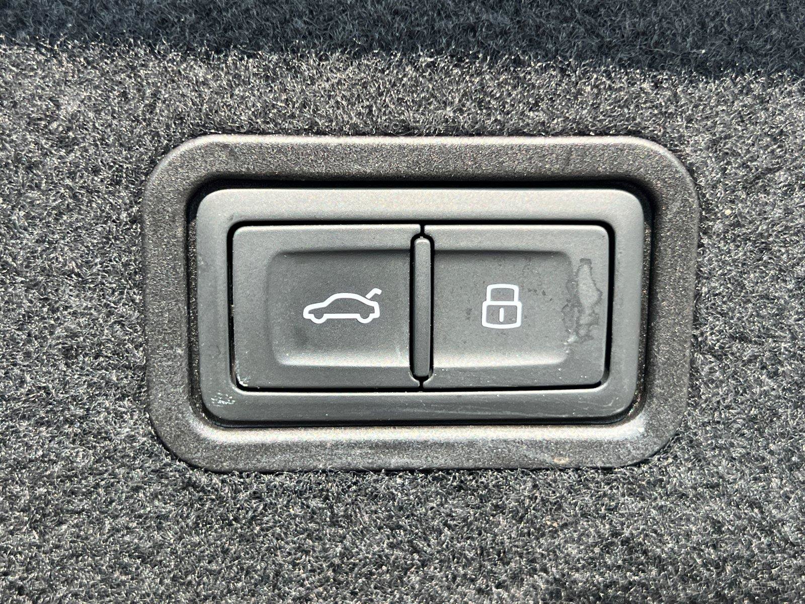 Used 2022 Audi A8 L 3.0T AWD/4WD image 19