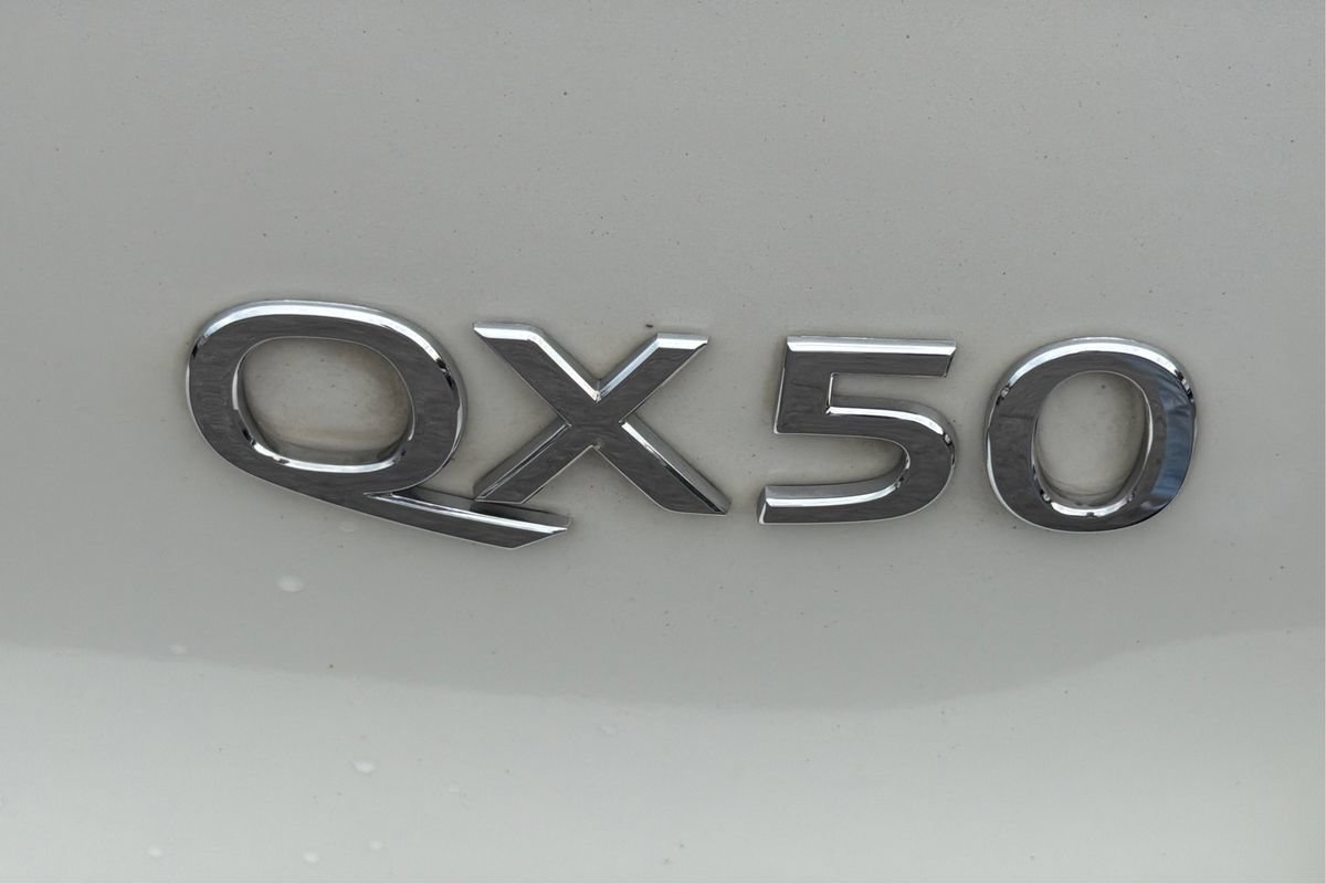 Used 2017 INFINITI QX50 AWD w/ Premium Plus Package image 26