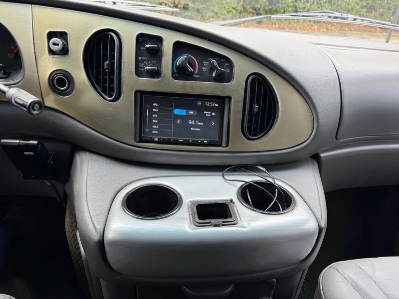 Used 2002 Ford E-150 and Econoline 150 image 34