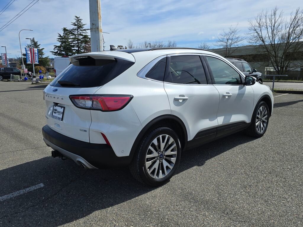 Used 2020 Ford Escape Titanium image 5