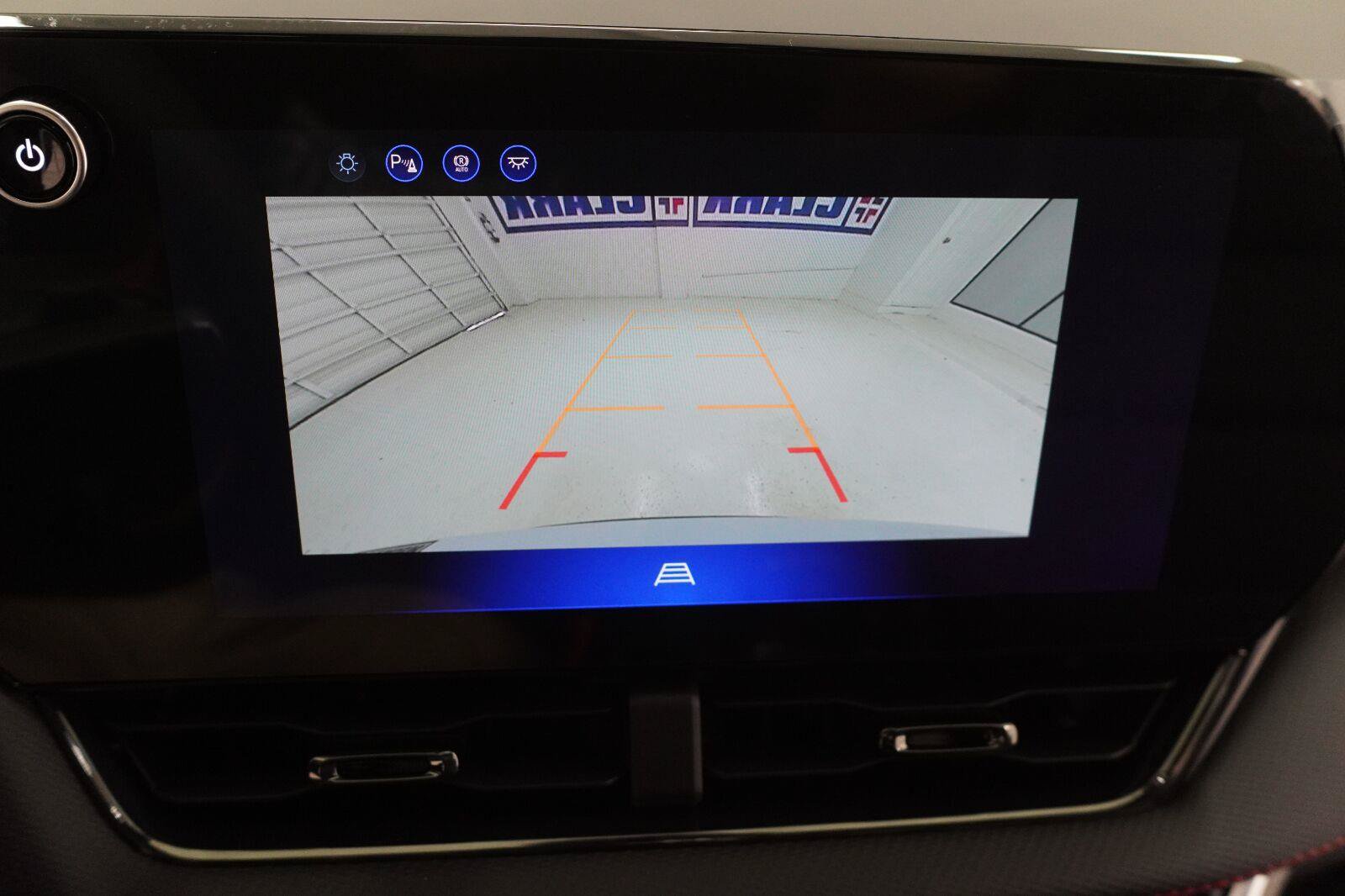 New 2027 Chevrolet Equinox RS w/ LPO, Floor Liner Package FWD image 15