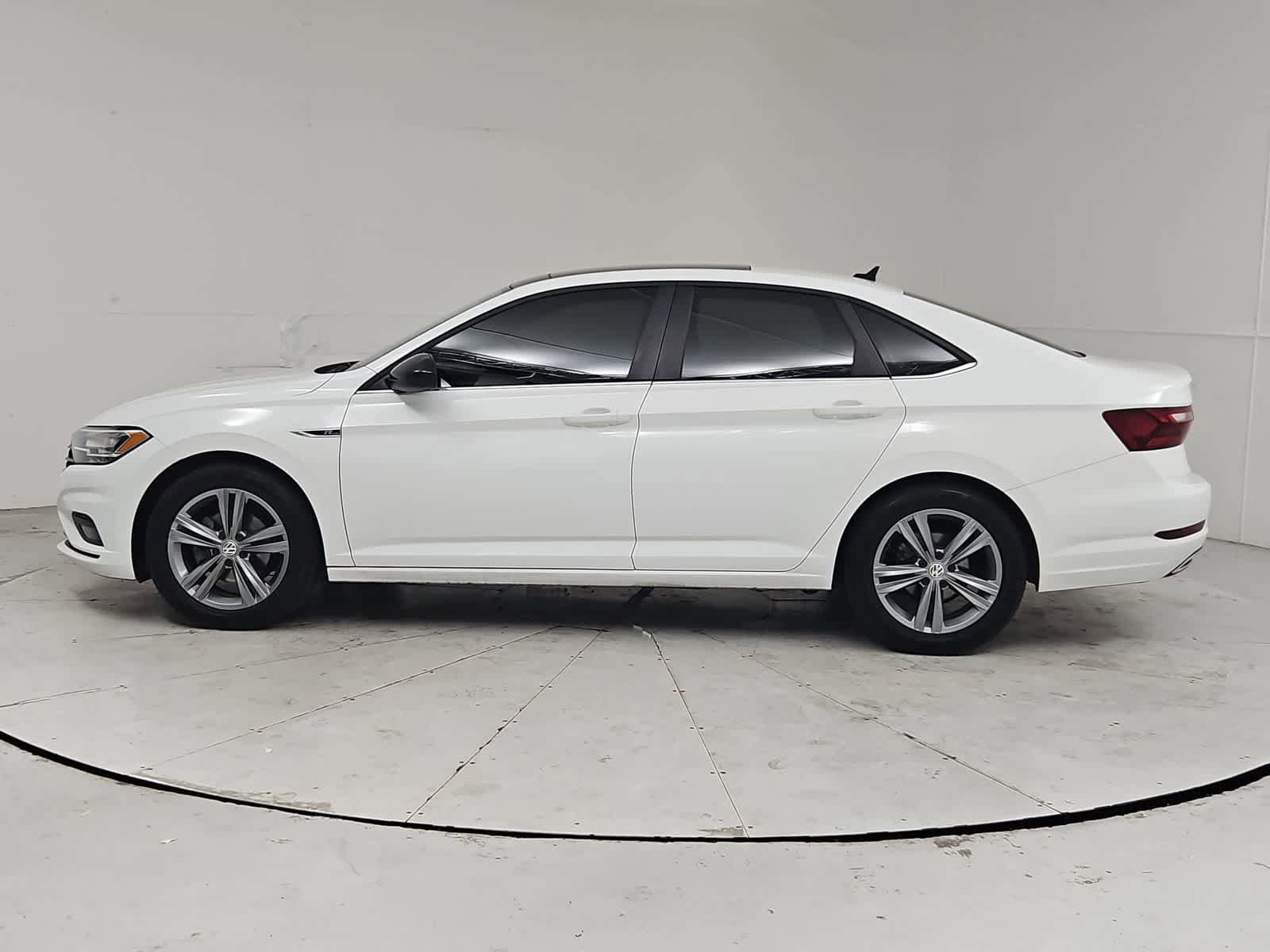 Certified 2020 Volkswagen Jetta R-Line w/ R-Line Cold Weather Package FWD image 3